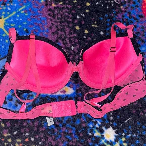 🖤💕Pink Heart Bra💕🖤 - Picture 2 of 4